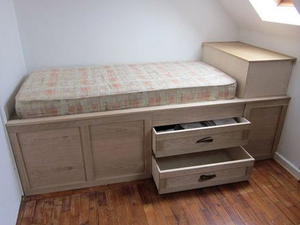 Podium bed