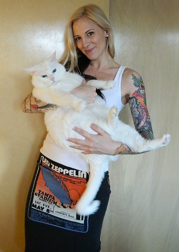 coser una falda de una camiseta