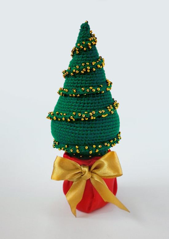 フックで編んだクリスマスツリー