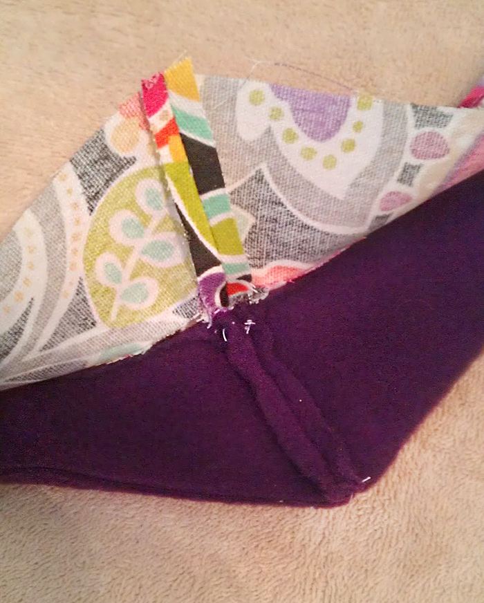 裏側をアイロンがけ